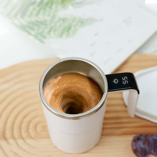 Mug mixing hot chocolate – USB-powered self-stirring cup in action